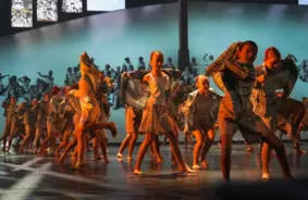 Sirdsdegsme un iedvesma: aktrišu apvienība "Trio Saldais" ar singlu "Drīkst" sveic XIII Skolu jaunatnes dziesmu un deju svētkus