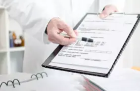 Slimības pabalstu izmaksas šogad strauji augušas: satraucošs signāls par sabiedrības veselību