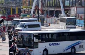Šoferu trūkums atkal paralizē sabiedrisko transportu: atcelti desmitiem reisu visā Latvijā