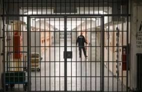 Šokējošas atklāsmes: Latvijas sievietes Īrijā pakļautas brutālai seksuālajai ekspluatācijai un piespiestas noziedzībai