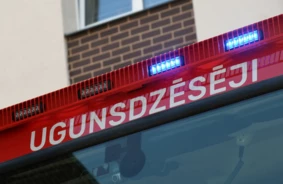 Spēcīgais negaiss atstāj elektroapgādes traucējumus, bet glābējiem darba apjoms nav kritiski liels