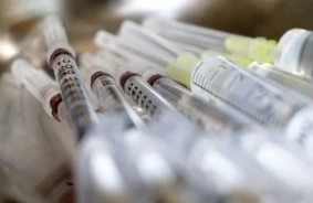 Šprices uzbrukumi satricina Francijas Mūzikas svētkus: Simtiem upuru, bažas par drošību