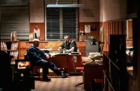 Spriedze aug: "Tumšzilais evaņģēlijs" – "Kriminālās ekselences fonda" veidotāju jaunā drāma par skarbiem deviņdesmitajiem, kinoteātros jau oktobrī