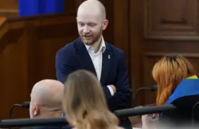 Starp nosodījumu un atzīšanu: "Progresīvie" lavierē Palestīnas jautājumā koalīcijas ēnā