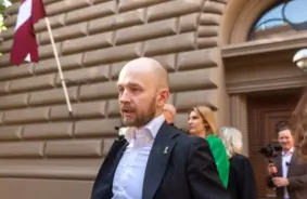 Šuvajevs brīdina: Latvijas valdība jau ir mazākuma situācijā – priekšā izvēle starp diviem scenārijiem