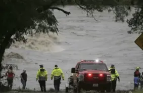 Teksasu skāruši postoši plūdi: bojāgājušo skaits pārsniedz 80, desmitiem bērnu joprojām pazuduši