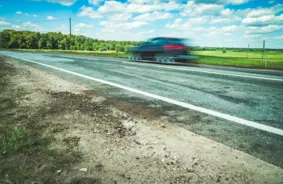 Trīs automašīnu avārija pie Valmieras bloķē satiksmi: atkārtots atgādinājums par ceļu drošības izaicinājumiem