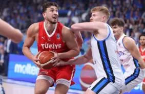 Turcijas basketbolisti Rīgā pārliecinoši pieveic Igauniju un turpina uzvaru sēriju Eiropas čempionātā