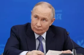 Tuvo Austrumu pulvermucā: Irānas ārlietu ministrs steidzas pie Putina pēc ASV triecieniem kodolobjektiem