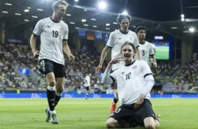 U21 Eiropas Čempionāta Pusfināli: Francijas Zibens Triumfs un Vācijas Dramatiskā Uzvara Pret Deviņiem Itāļiem Slovākijā