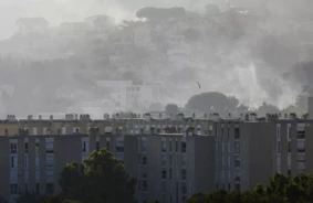 Uguns inferno aprij Marseļas nomali: simtiem cietušo un izmisīga cīņa ar liesmām