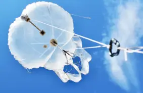 Ukraiņu 'Aerobavovna': Gaisa baloni, kas pārtver 'Shahed' dronus un glābj dzīvības