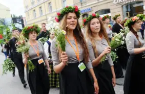 Uzmanību: Krāpnieki apdraud Skolēnu Dziesmu un Deju Svētku biļetes! Valsts policija brīdina un aicina būt modriem
