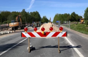 Uzmanību, autovadītāj! Vidzemes šosejas remontdarbi pie siguldas rada stundas sastrēgumus – plāno alternatīvu maršrutu!