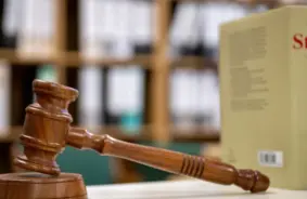 Vācijas tiesas lēmums par bijušā “Islāma valsts” kaujinieka deportāciju: Drošība pret cilvēktiesībām