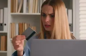 Vai bankas nākotnē kompensēs klientiem izkrāpto naudu?