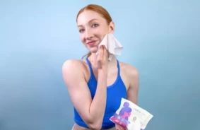 Vai noņemat grimu pareizi? Dermatologi atklāj ādas jaunības noslēpumu