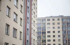 Valdība piešķir papildu 15 miljonus eiro zemas īres mājokļu būvei – jauna elpa reģionu attīstībā