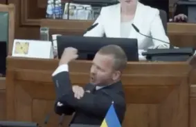 Valsts drošības dienests veic kratīšanu pie prokremliskā Rīgas domes deputāta Rosļikova