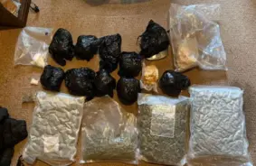 Valsts policija Valdlaučos atklājusi plašu narkotiku biznesu: Izņemti kilogrami vielu un nauda