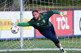 Vārtsargu revolūcija Mančestras "City": Donnarumma nomaina leģendāro Edersonu