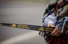 Vecumniekos svinīgi atklās pārbūvētos ceļu posmus: beigas grants putekļu ērai