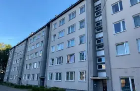 Ventspilī atjauno daudzdzīvokļu māju jumtus: pieredze un risinājumi