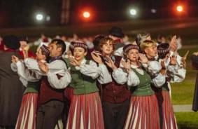 Vērienīgais dejas eposs "DÜNA" Mežaparkā pulcēs tūkstošiem dalībnieku no 12 valstīm