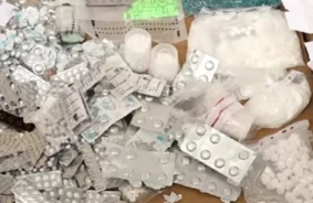 Vērienīgs narkotiku ķēriens Rīgā: Pie jaunieša atrasti tūkstošiem MDMA tablešu, marihuāna un kokaīns