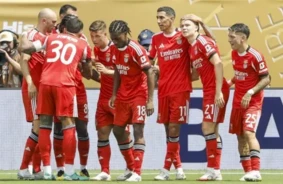 Vēsturisks Sasniegums: "Benfica" Pirmoreiz Pārspēj "Bayern" un Iekļūst FIFA Klubu Pasaules Kausa Astotdaļfinālā