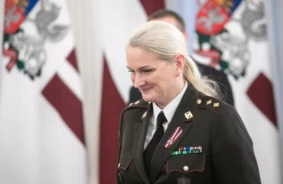 Vēsturisks brīdis latvijas aizsardzībā: pulkvežleitnante anita pizele kļūst par pirmo sievieti zemessardzes bataljona komandieri