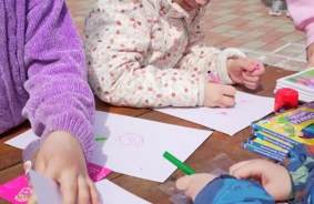ZZS Izvirza Ultimātu: Nākamā Gada Budžetā Simts Miljoni Eiro Demogrāfijas Glābšanai!