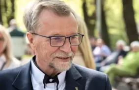 ZZS veic politiskās rokādes: Andrejs Vilks atstāj Saeimu, viņa vietā stāsies pieredzējušais Jānis Dinēvičs