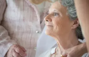 Zinātnieki atklāj litija nozīmi cīņā ar Alcheimera slimību: cerība atjaunot atmiņu