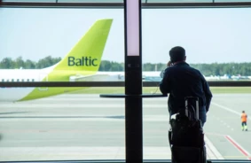 «airBaltic» ceļš uz biržu: Riski pieaug, valstij draud jauni miljonu ieguldījumi