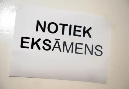 2026. gadā centralizēto eksāmenu sesija sāksies maijā; sertifikātus izsniegs pēc Jāņiem