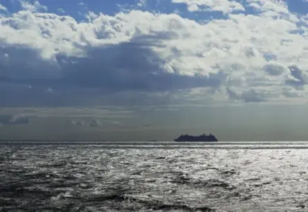 ANO cilvēktiesību komisārs aicina ASV pārtraukt uzbrukumus kuģiem; tiek apšaubīta likumība