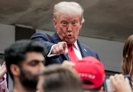 ASV pārtrauc sadarbību ar Eiropu dezinformācijas apkarošanā, satricinot transatlantiskās attiecības