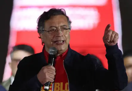 ASV sankciju ēna pār Kolumbijas prezidenta algu: Petro saskaras ar finansiāliem izaicinājumiem