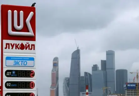 ASV sankciju spiediens liek Lukoil pārdot aktīvus ārvalstīs