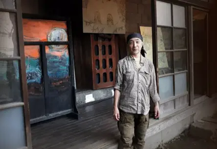 Aizraujoša Japānas māksla satiekas ar Latvijas dabu Pedvālē: Atklāta izstāde "Kemono–Tatemono"