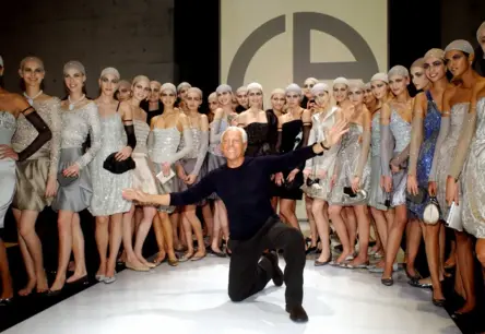 Aizsaulē devies modes karalis Džordžo Armāni: Kas notiks ar viņa izloloto impēriju?