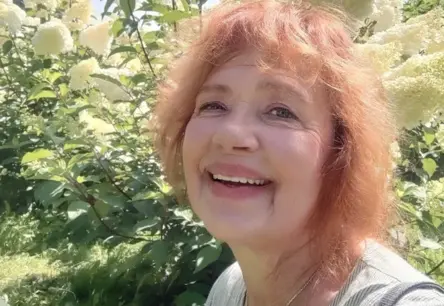 Aktrise Regīna Devīte – sēņotāja, fotogrāfe un psihoterapeite dabā