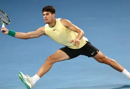 Alkarass triumfē ASV atklātajā čempionātā, noslēdzot vēsturisku "Grand Slam" finālu triloģiju ar Sinneru