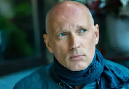 Alvis Hermanis par Dailes teātra «Orākulu»: «Kauns un stulbi atzīties...» – kultūras grandu sadursme par mākslas vērtību un izmaksām