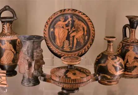 Antīkās literatūras simpozijs un Aristofana "Putnu" performance Rīgā