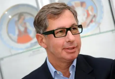 Ārlietu ministrija zem neredzēta spiediena: diskreditēšanas kampaņa mēģina ietekmēt ES sankciju pagarināšanu pret oligarhiem, tostarp Pjotru Avenu