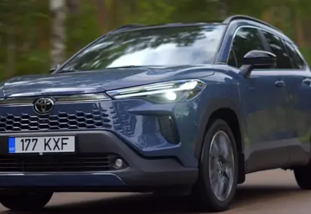 Atjaunotais Toyota Corolla Cross: Elegance, tehnoloģija un vēl vairāk piedzīvojumu