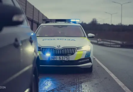 Ātruma bezjēdzība: "Volvo" vadītāja bēgšana Tukuma novadā atgādina par ceļu satiksmes melnajām lappusēm