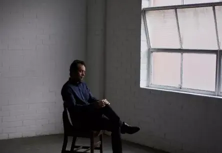 Austrāliešu pianists Endrū Kīss kopā ar Džulianu Lingkolnu Rīgas Reformātu baznīcā piedāvās unikālu ambientās mūzikas pieredzi